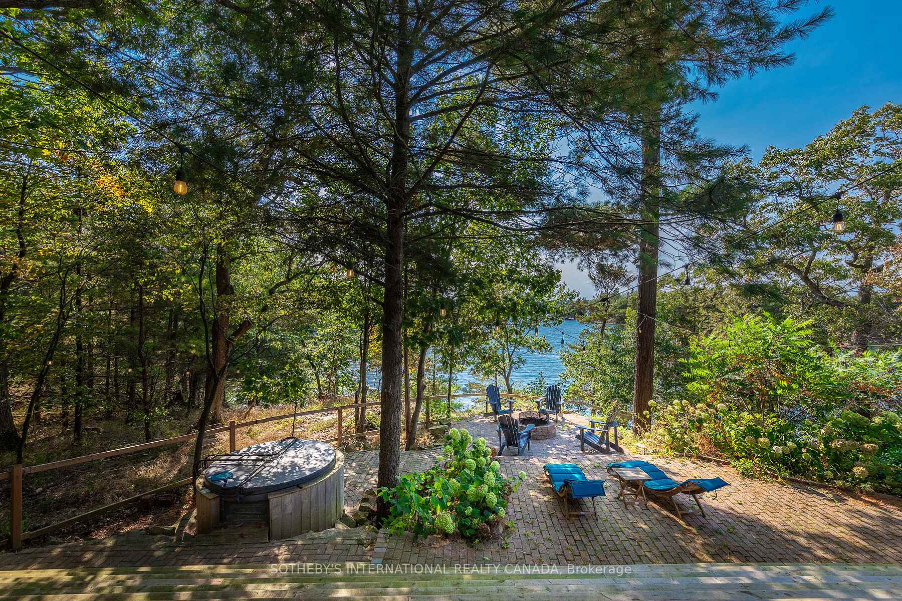 345 Thousand Islands Parkway