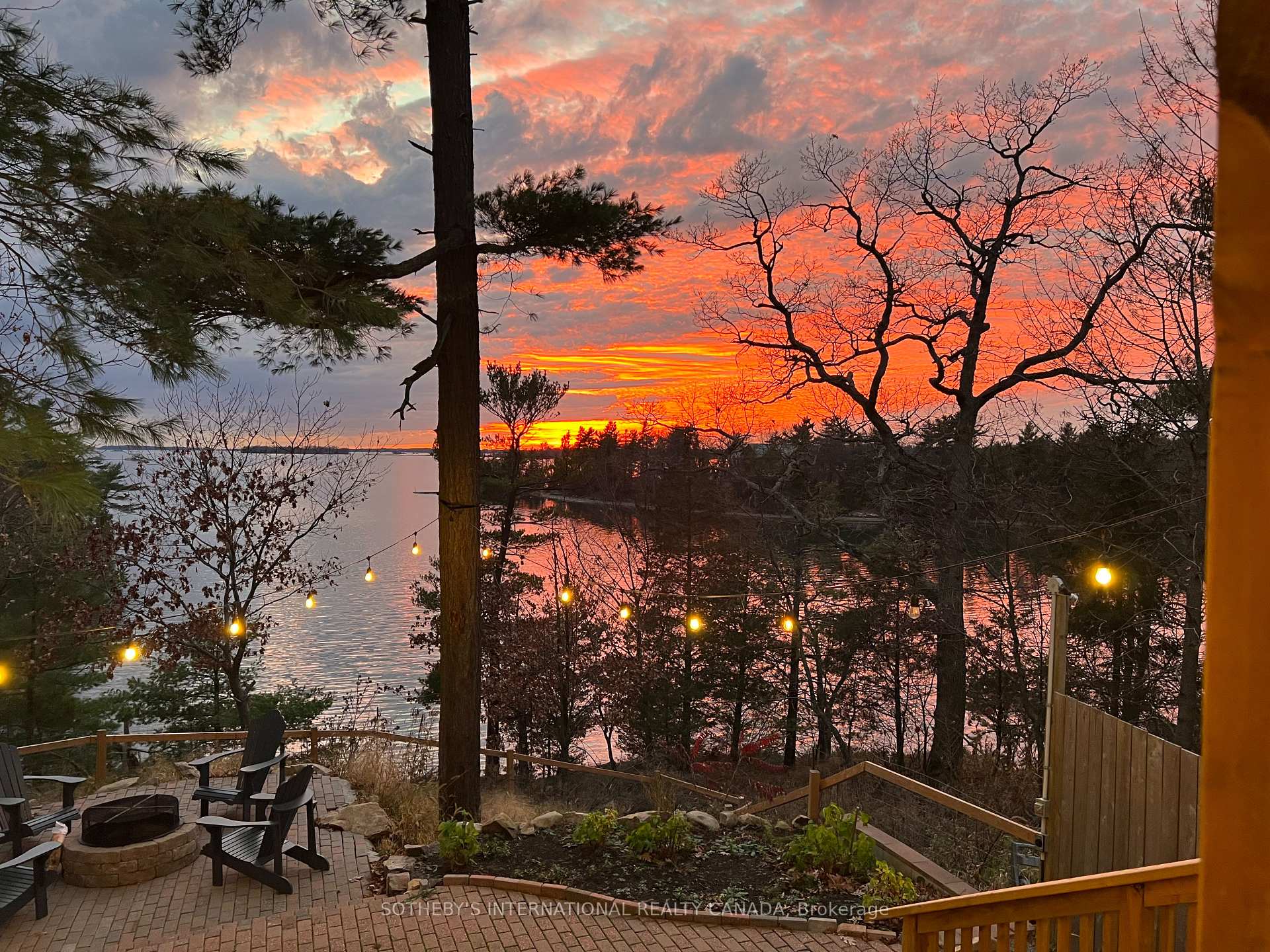 345 Thousand Islands Parkway