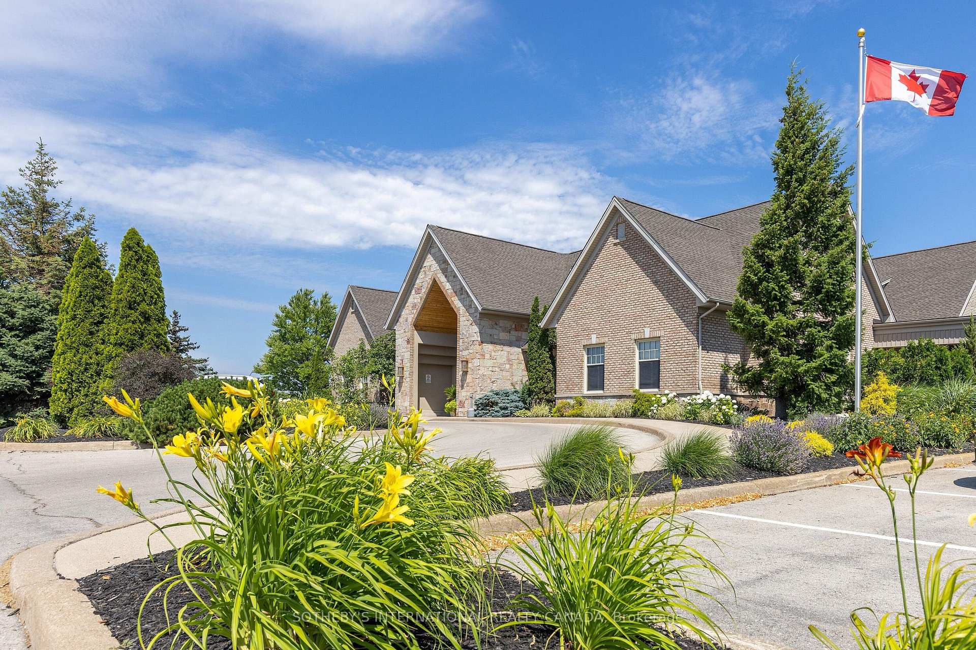 208 Muirfield Trail
