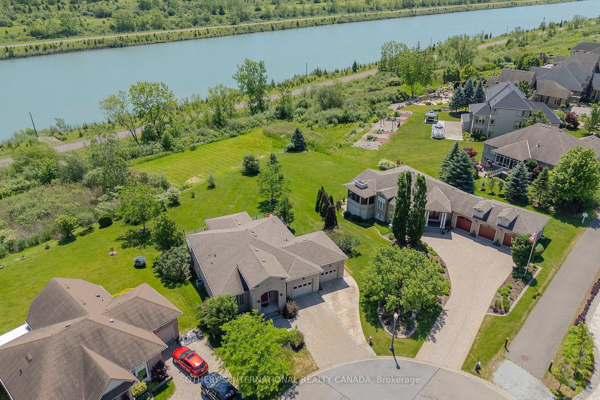 208 Muirfield Trail