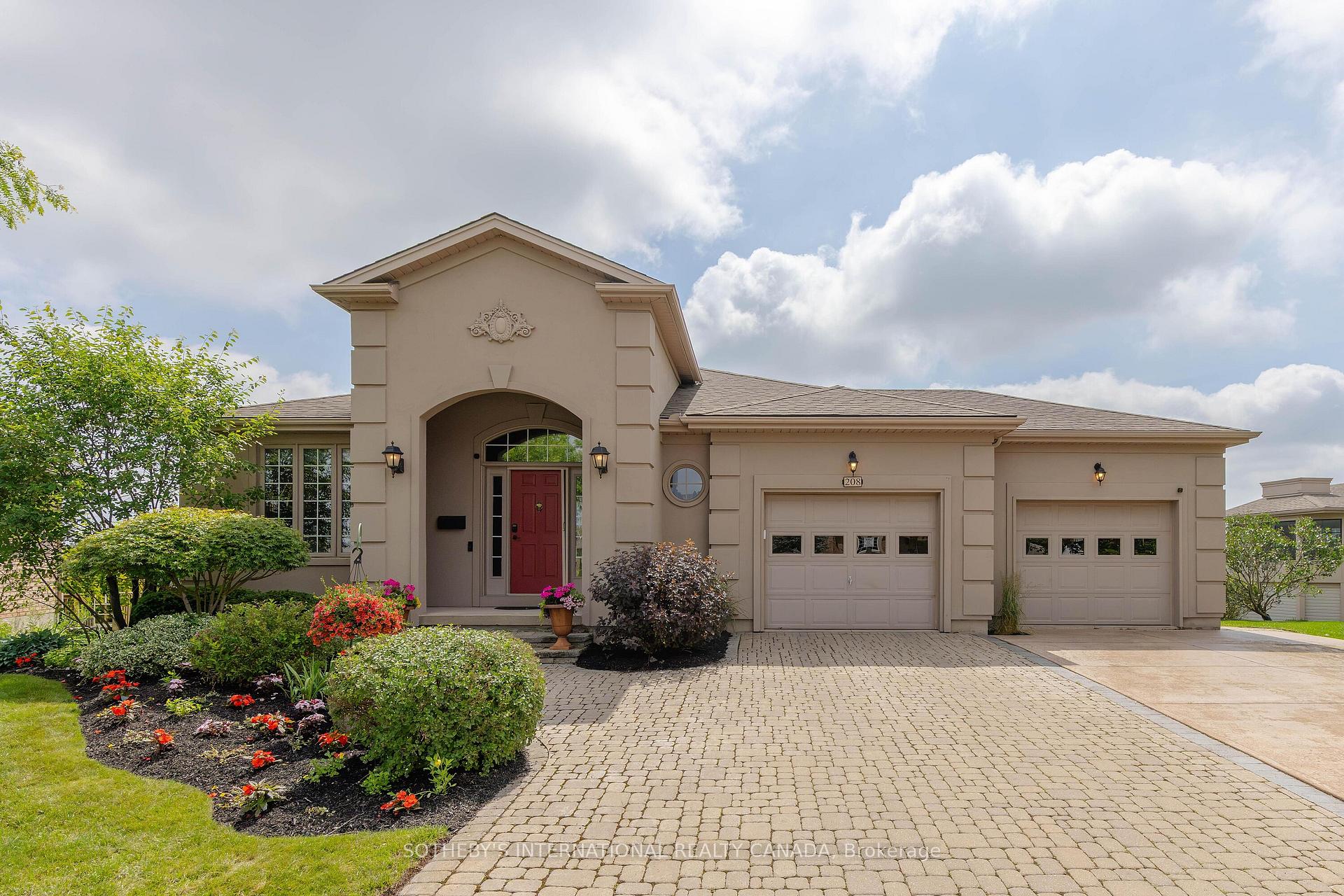 208 Muirfield Trail