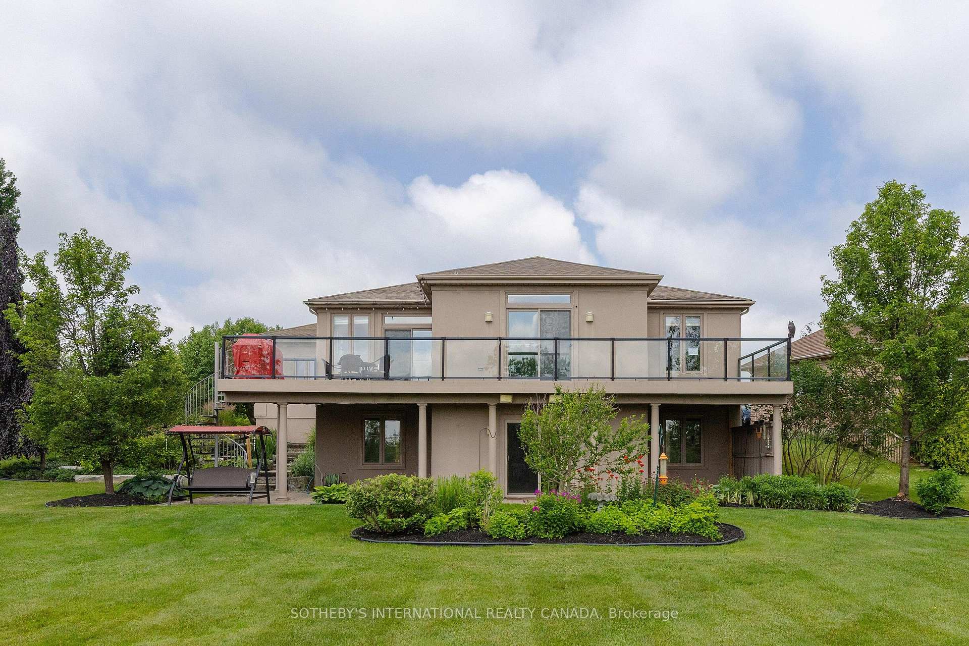 208 Muirfield Trail