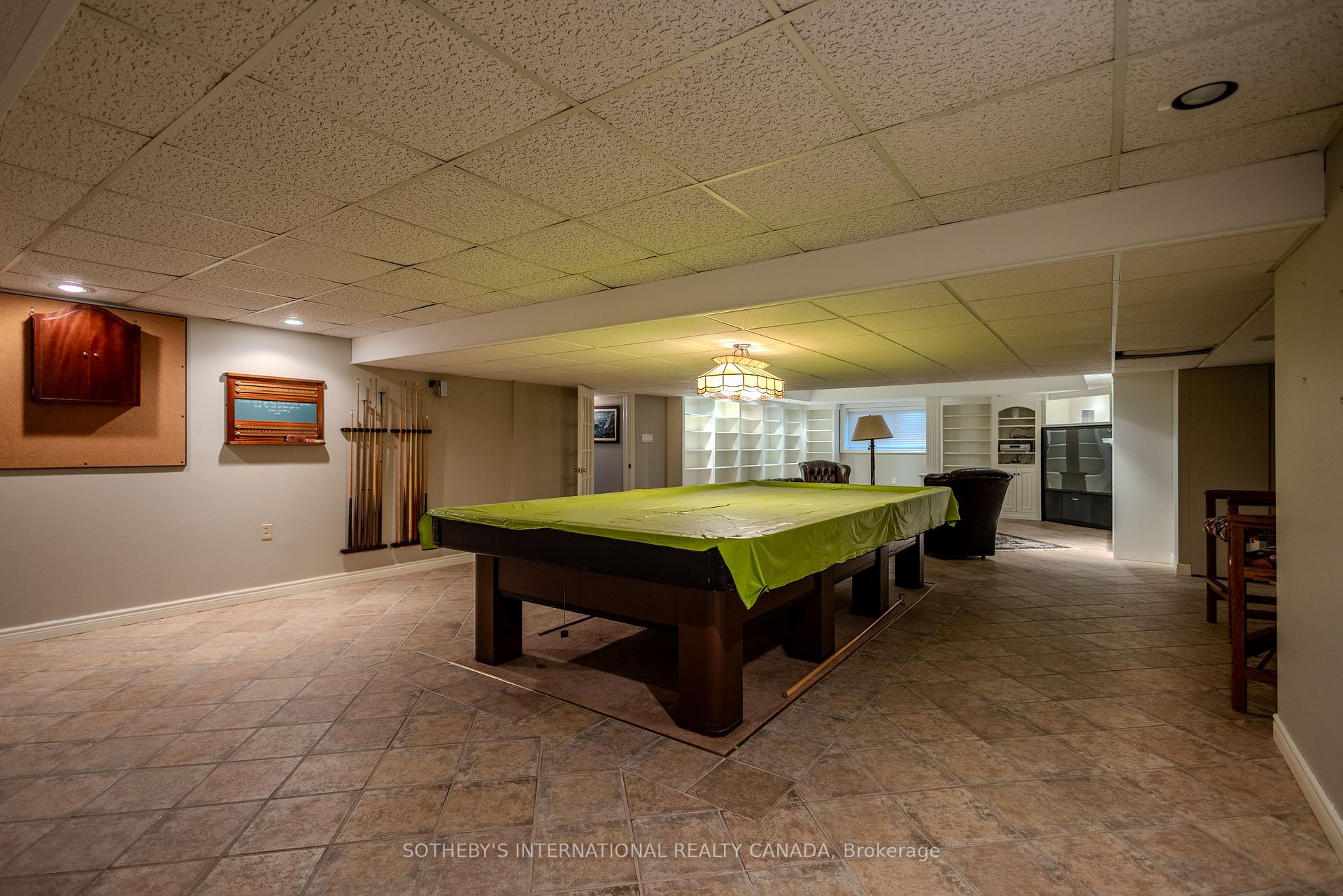 9317 Niagara River Parkway