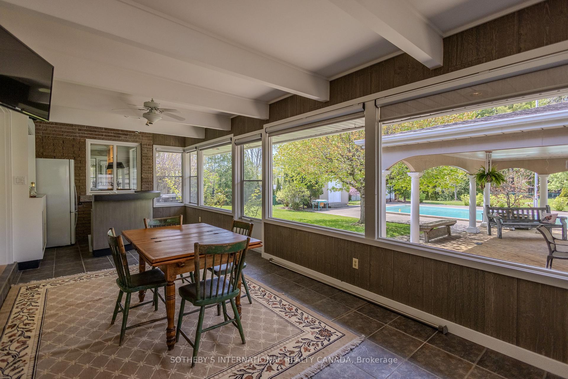 9317 Niagara River Parkway