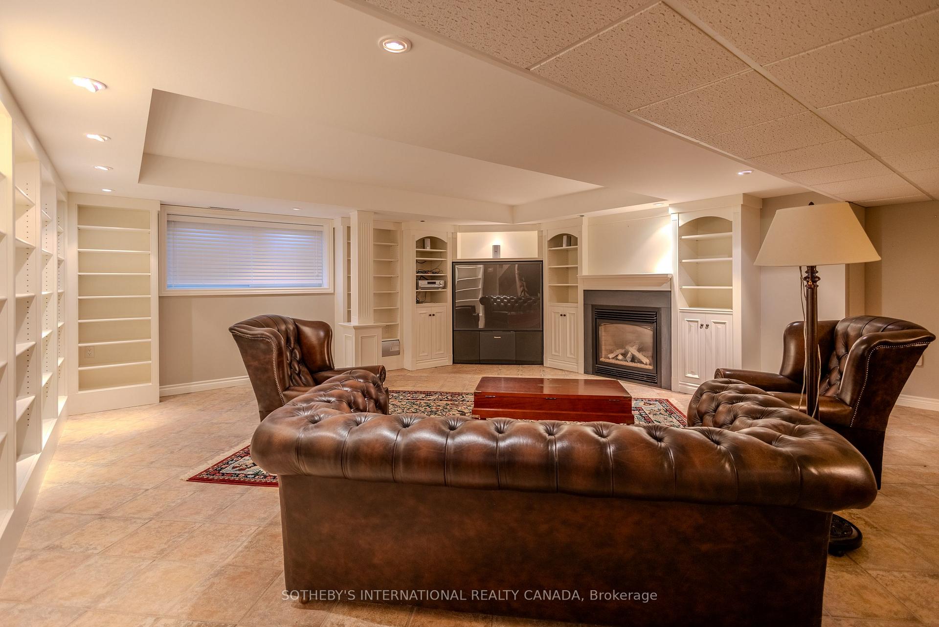 9317 Niagara River Parkway