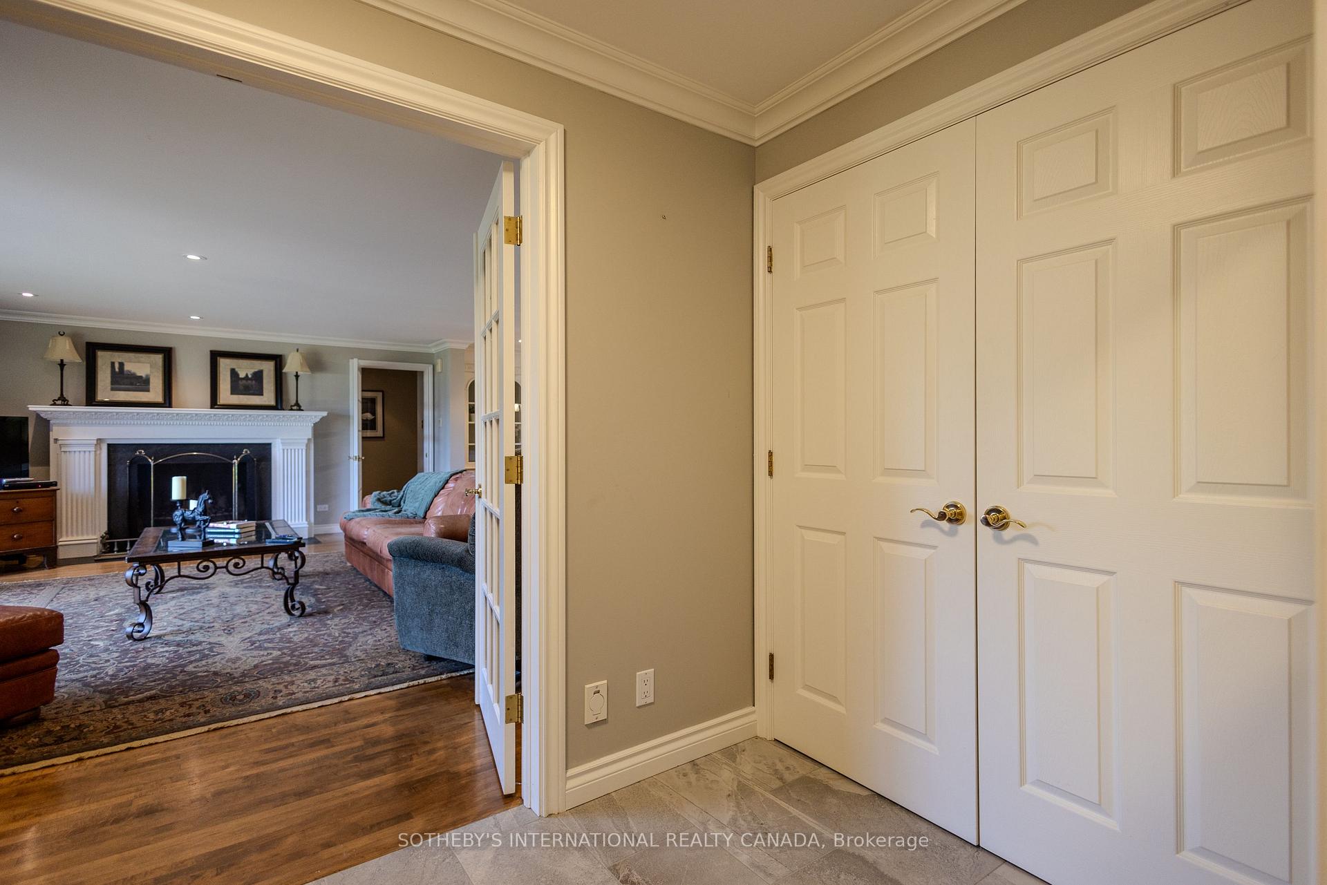 9317 Niagara River Parkway