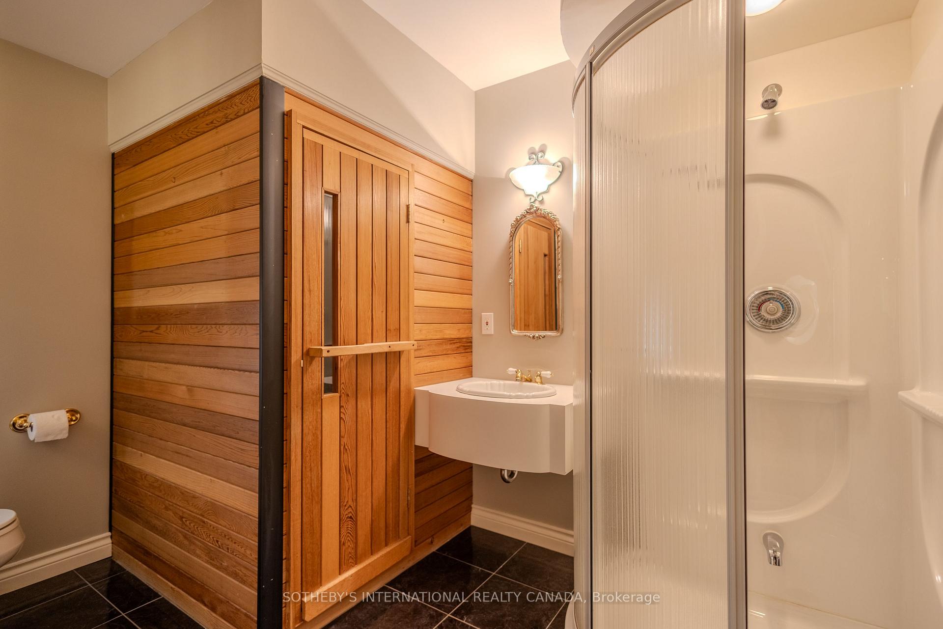9317 Niagara River Parkway