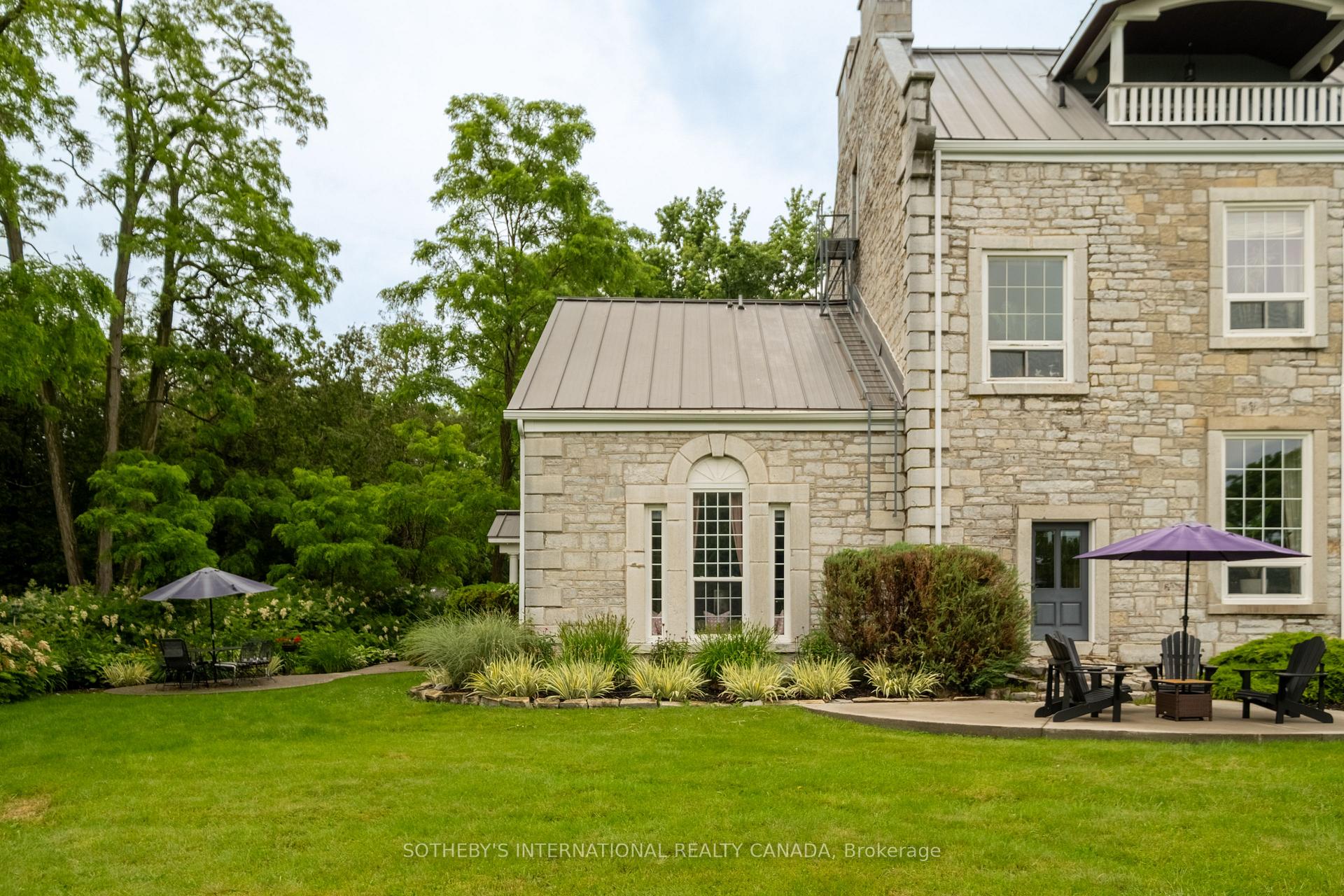 8 Starr Place