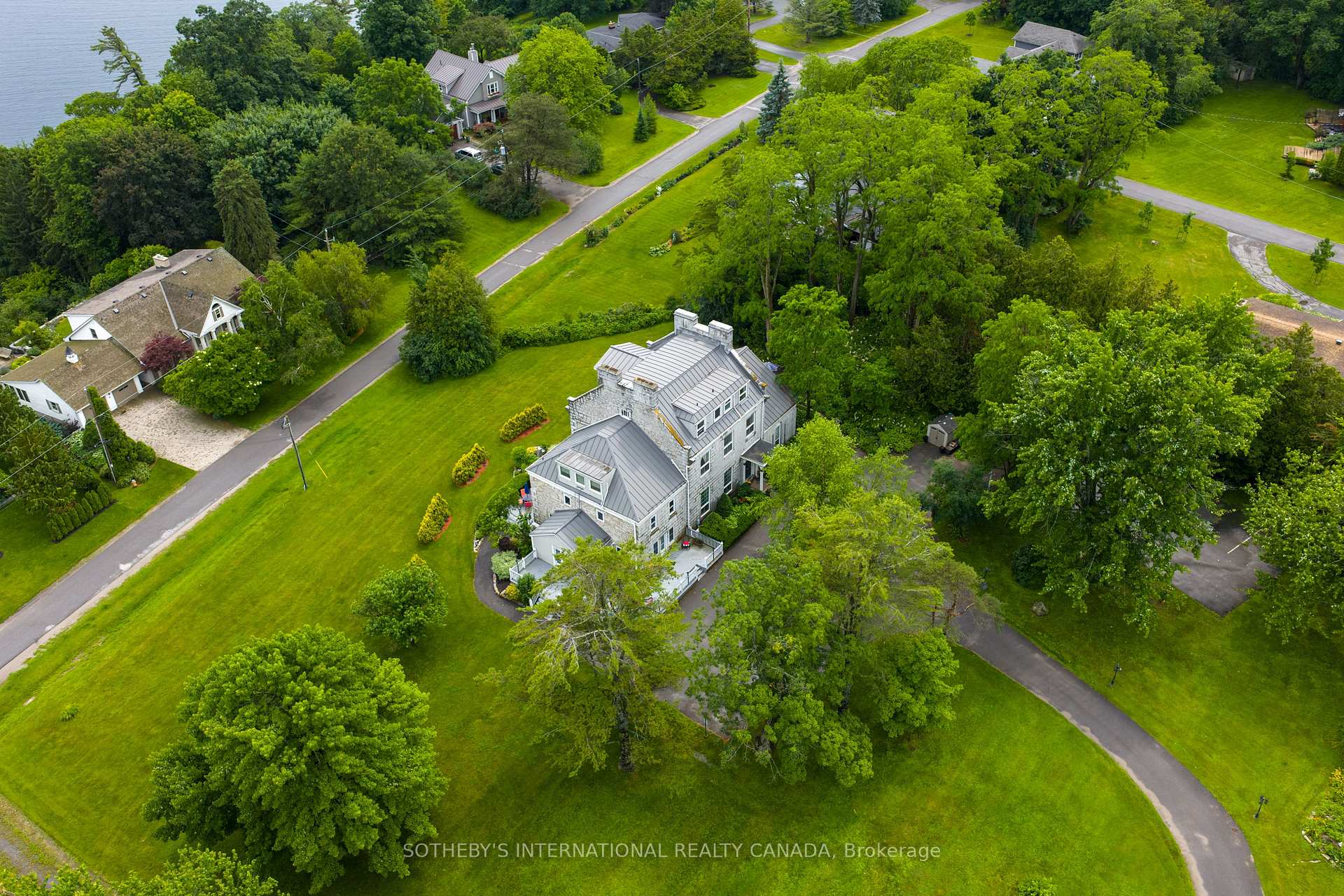 8 Starr Place