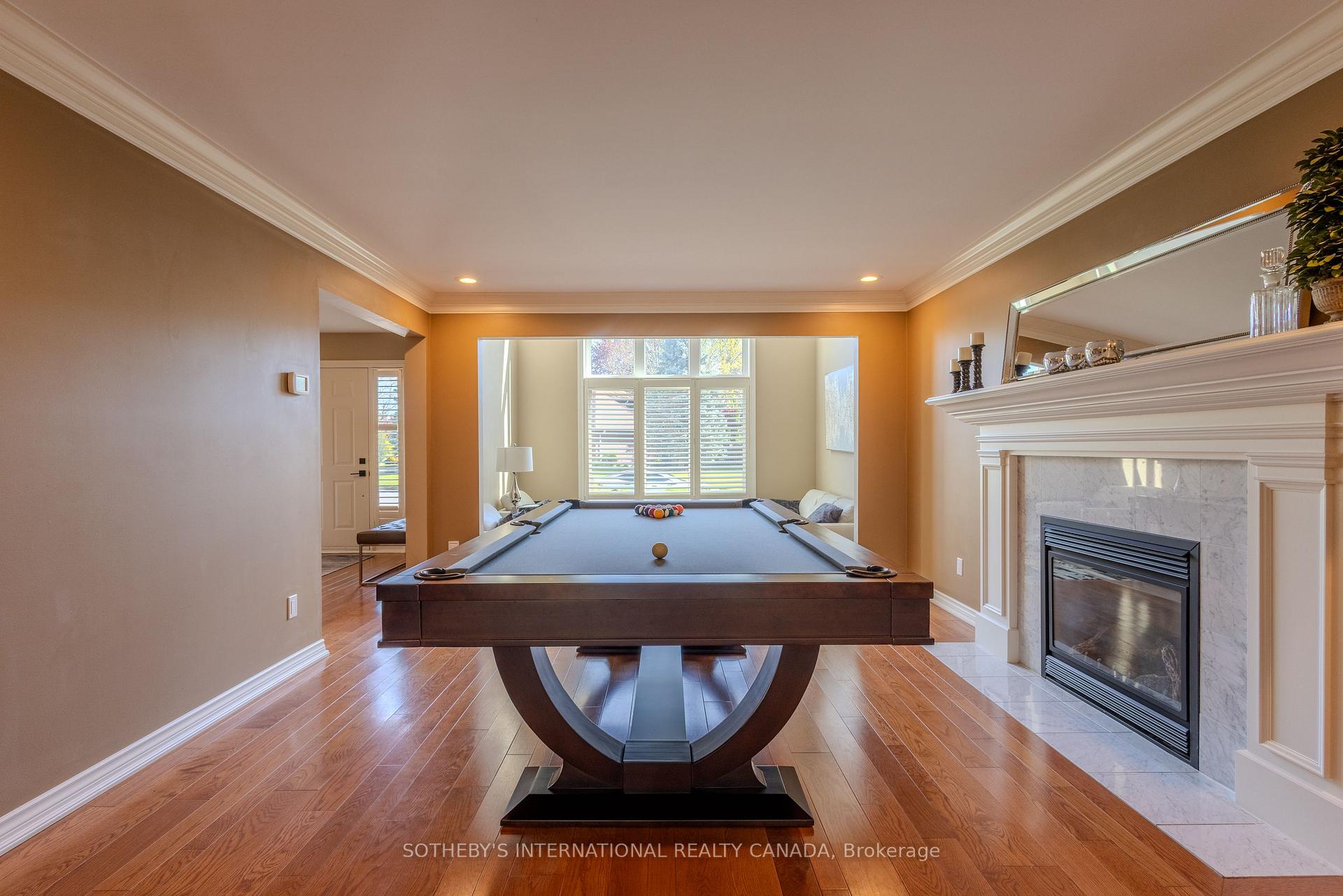 23 FRANCIS CREEK Boulevard