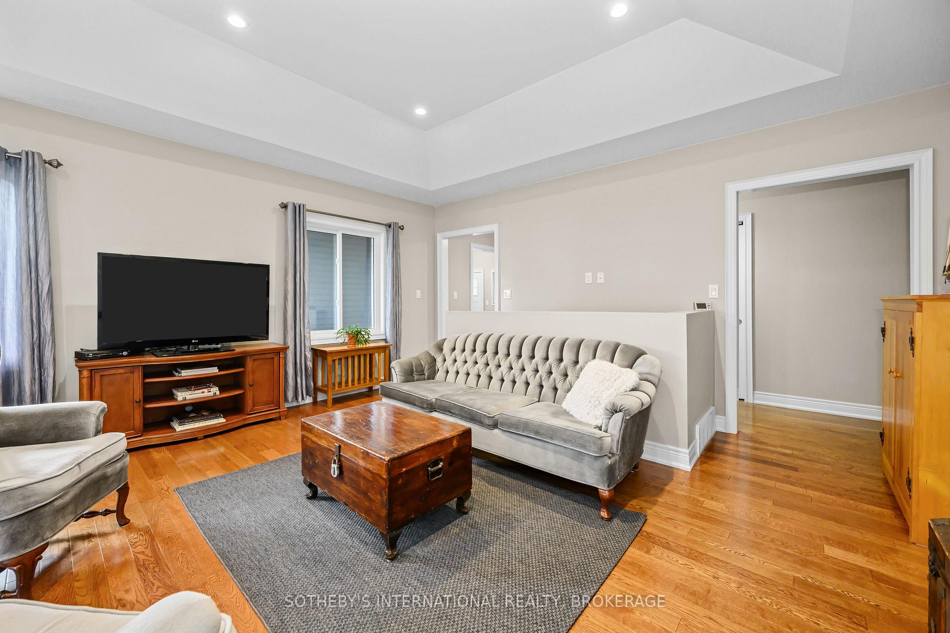 880 Edgemere Road