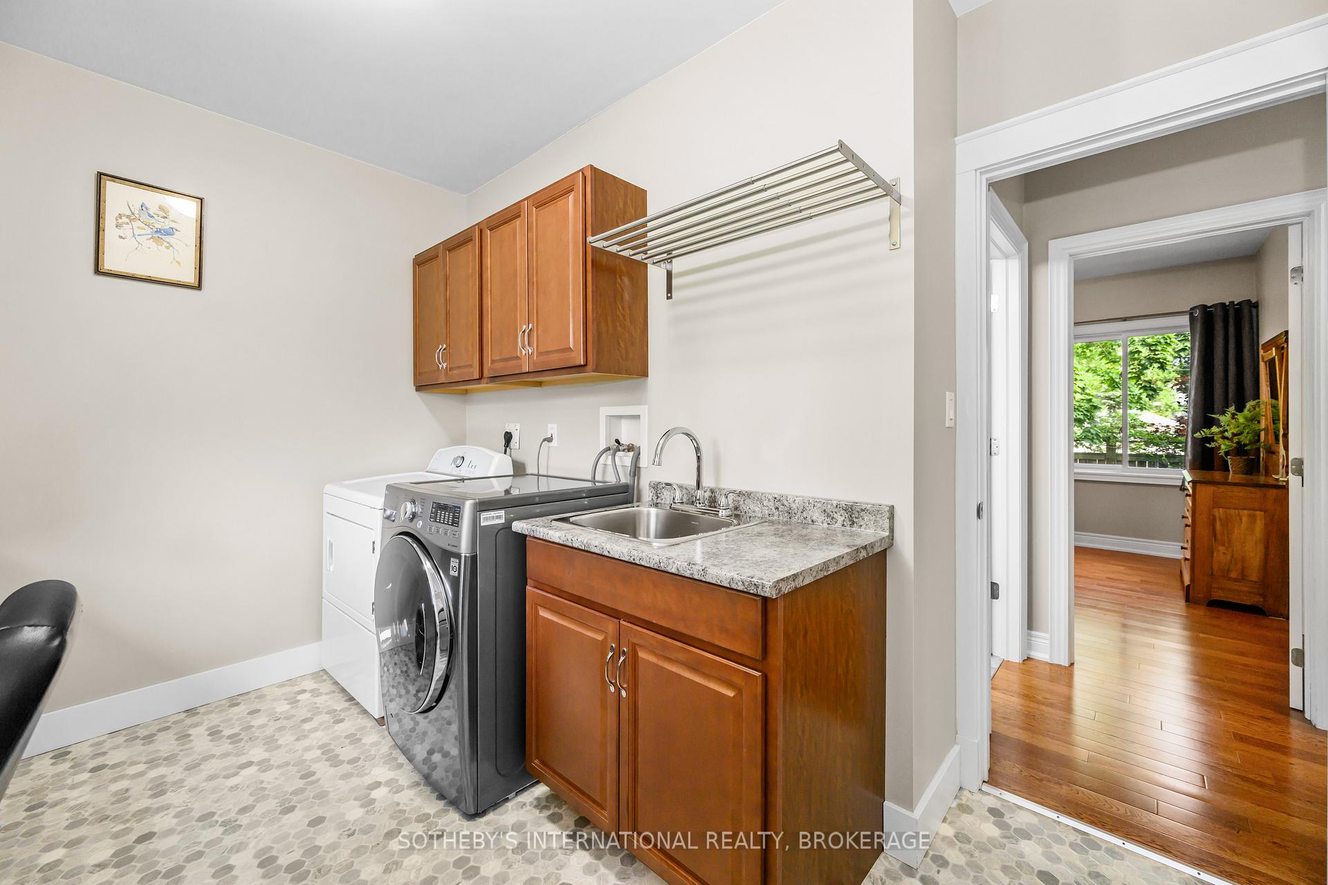 880 Edgemere Road