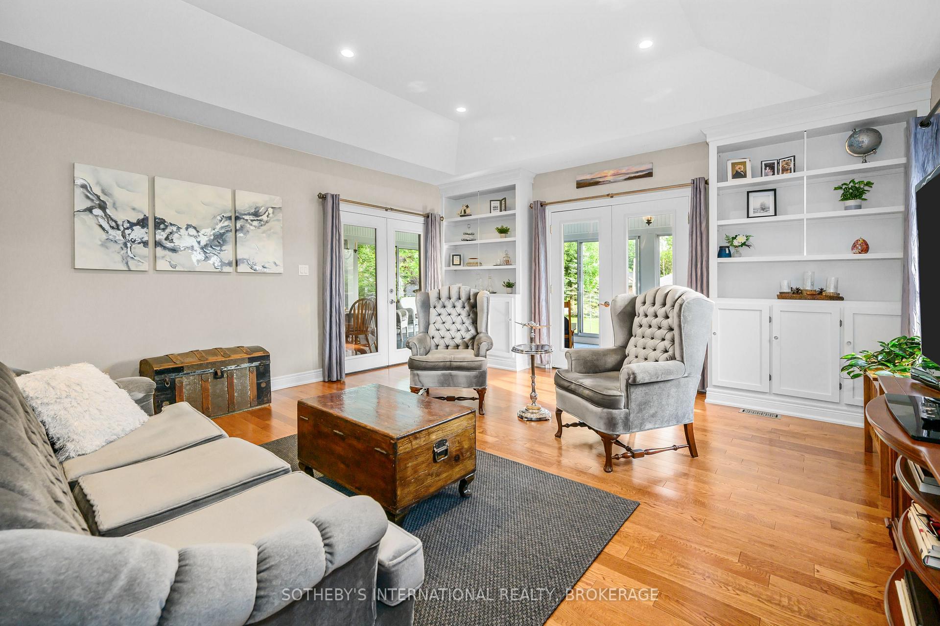 880 Edgemere Road
