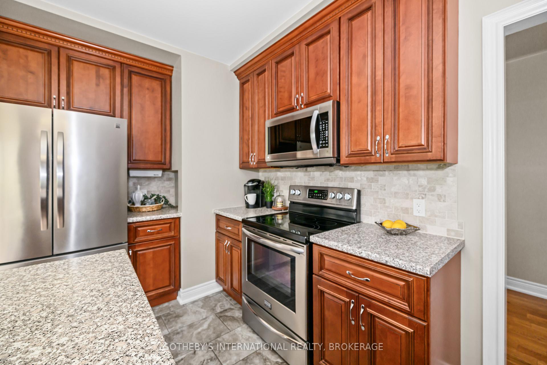 880 Edgemere Road