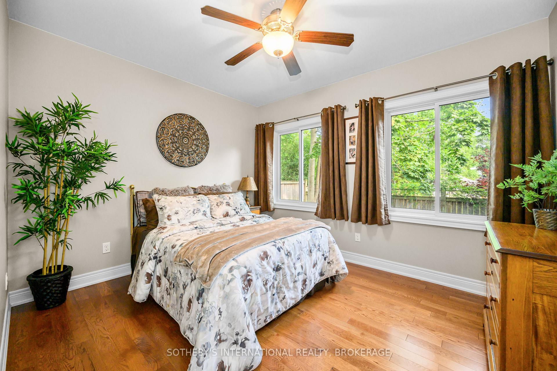 880 Edgemere Road