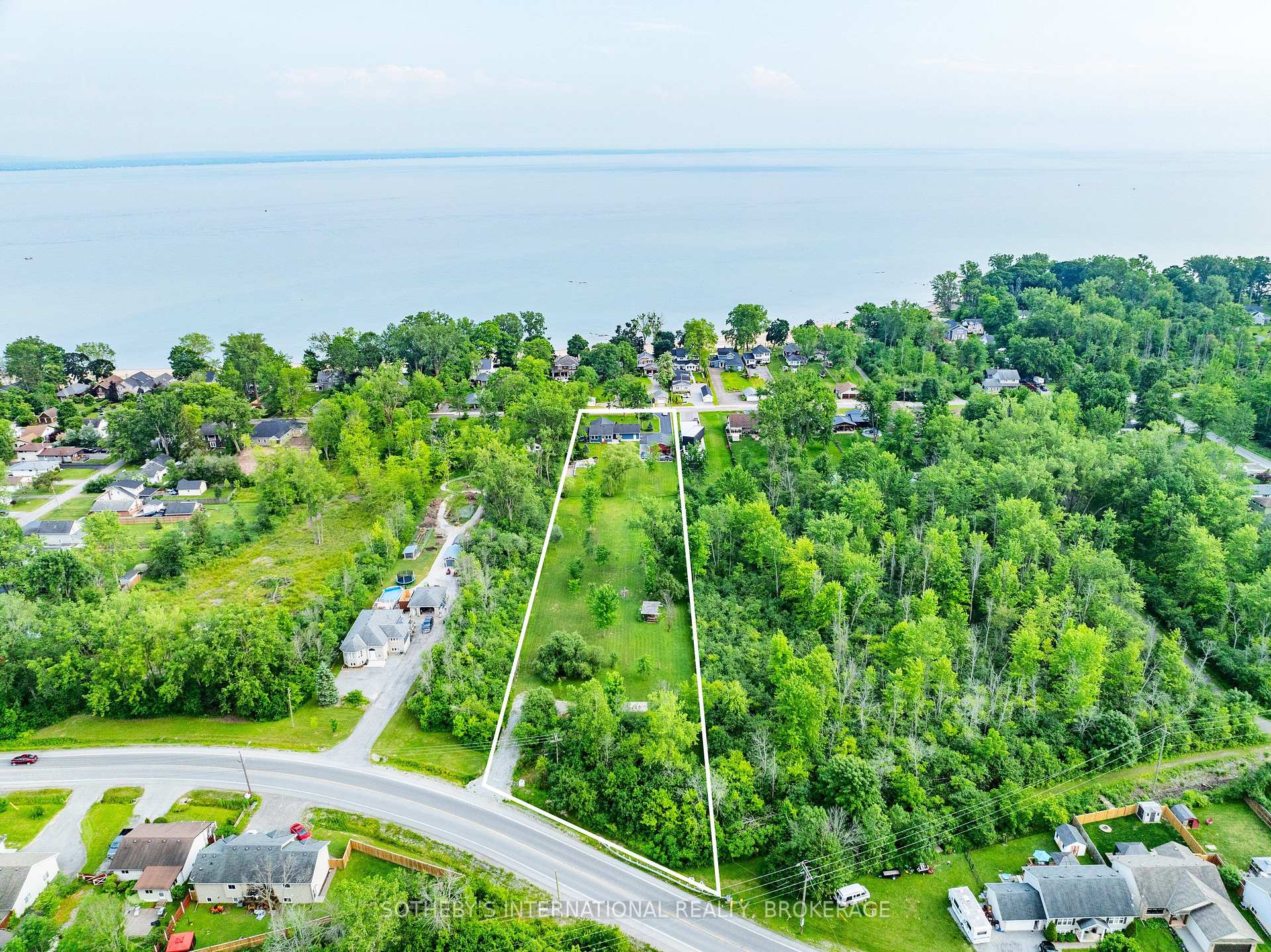 880 Edgemere Road