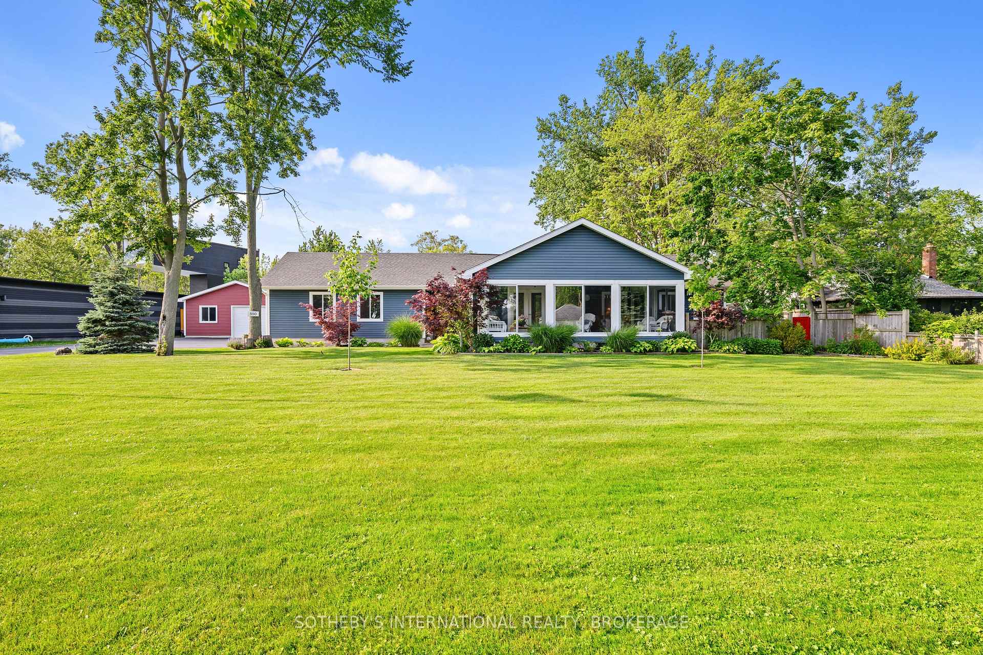 880 Edgemere Road