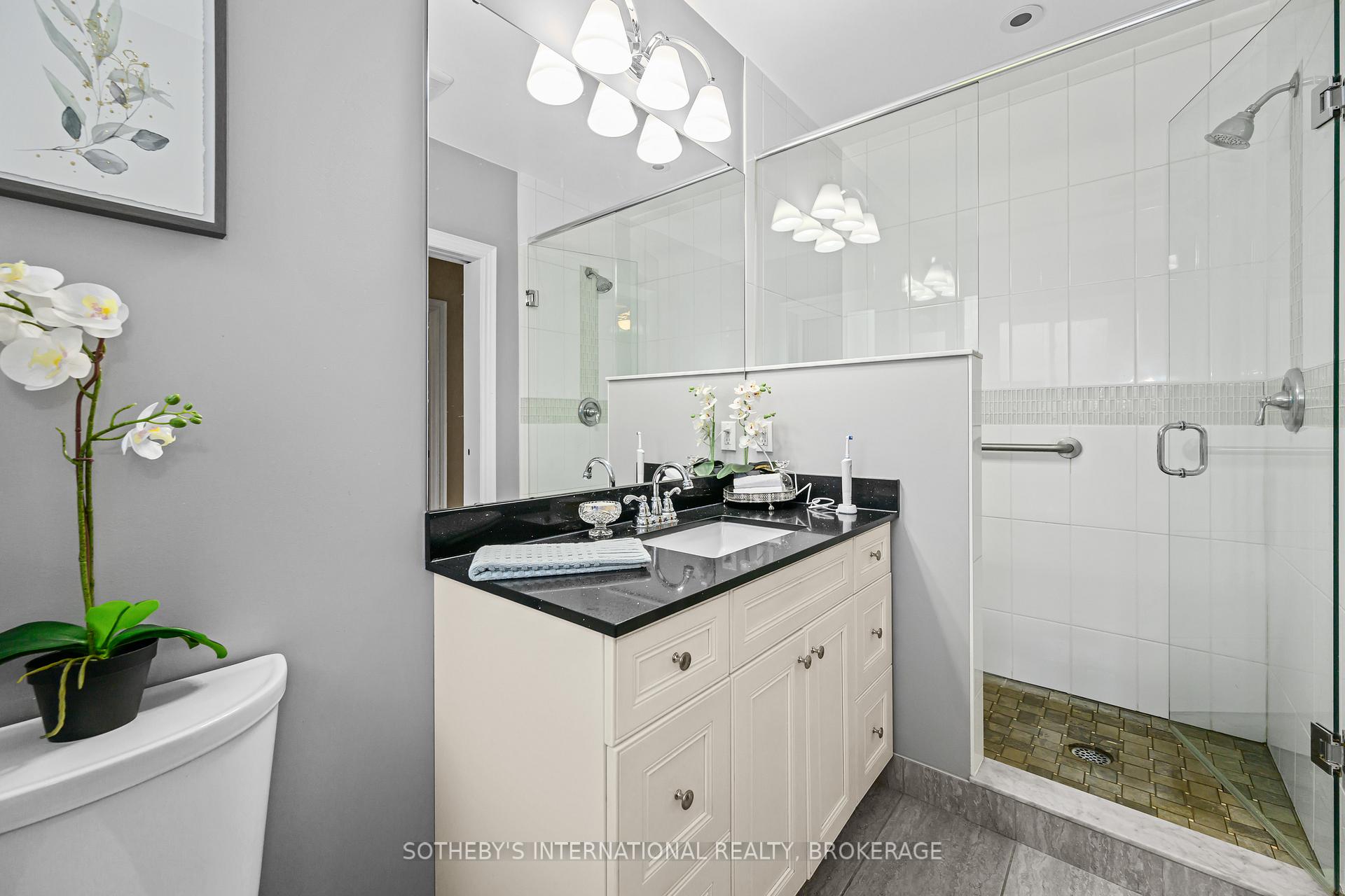880 Edgemere Road