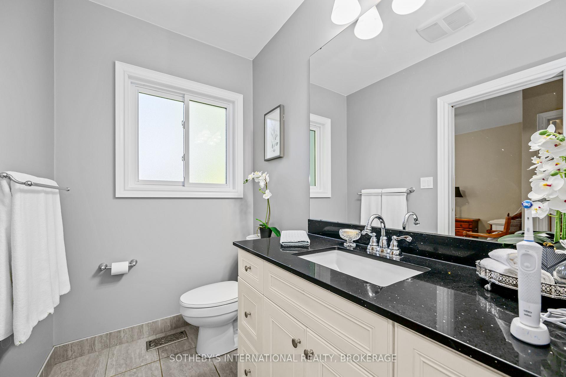 880 Edgemere Road