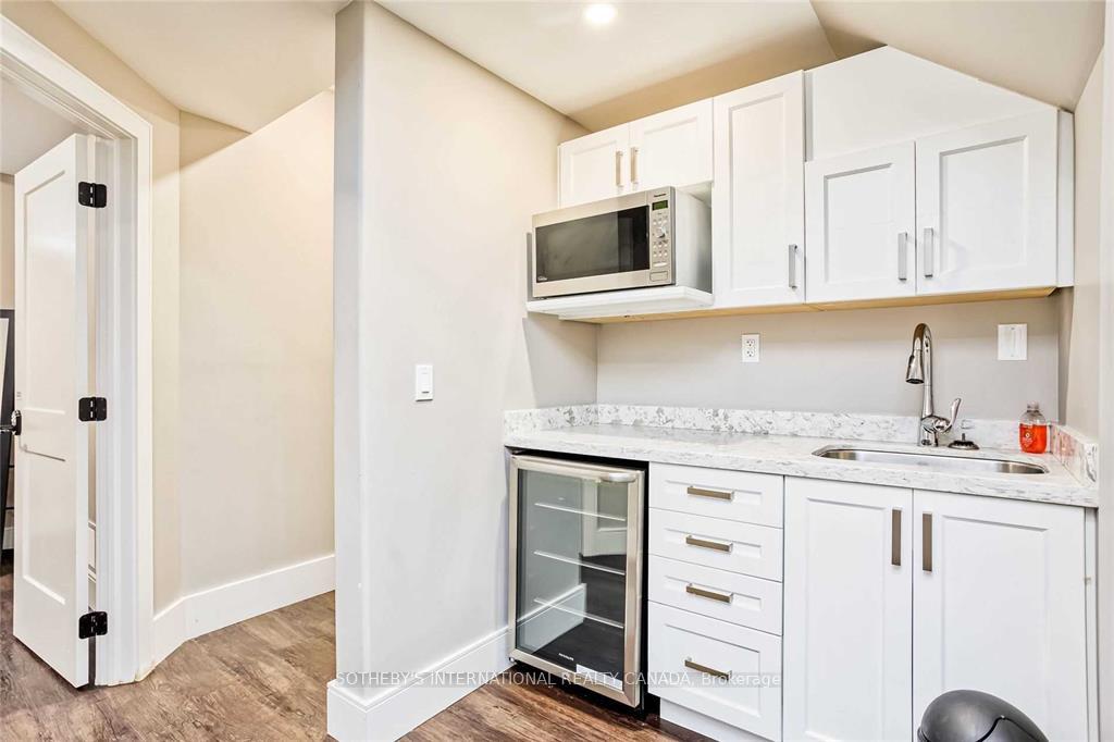 145 Jozo Weider Boulevard