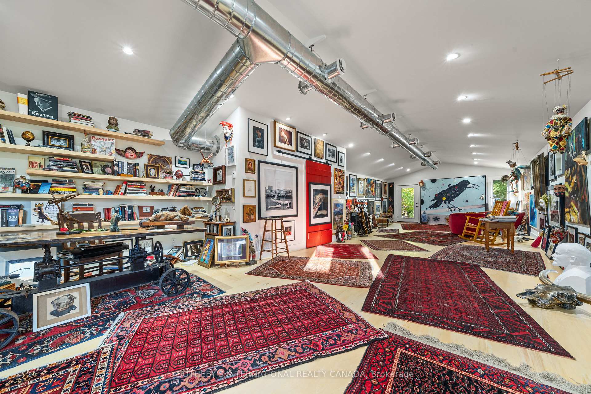 220 Easterbrook Road S