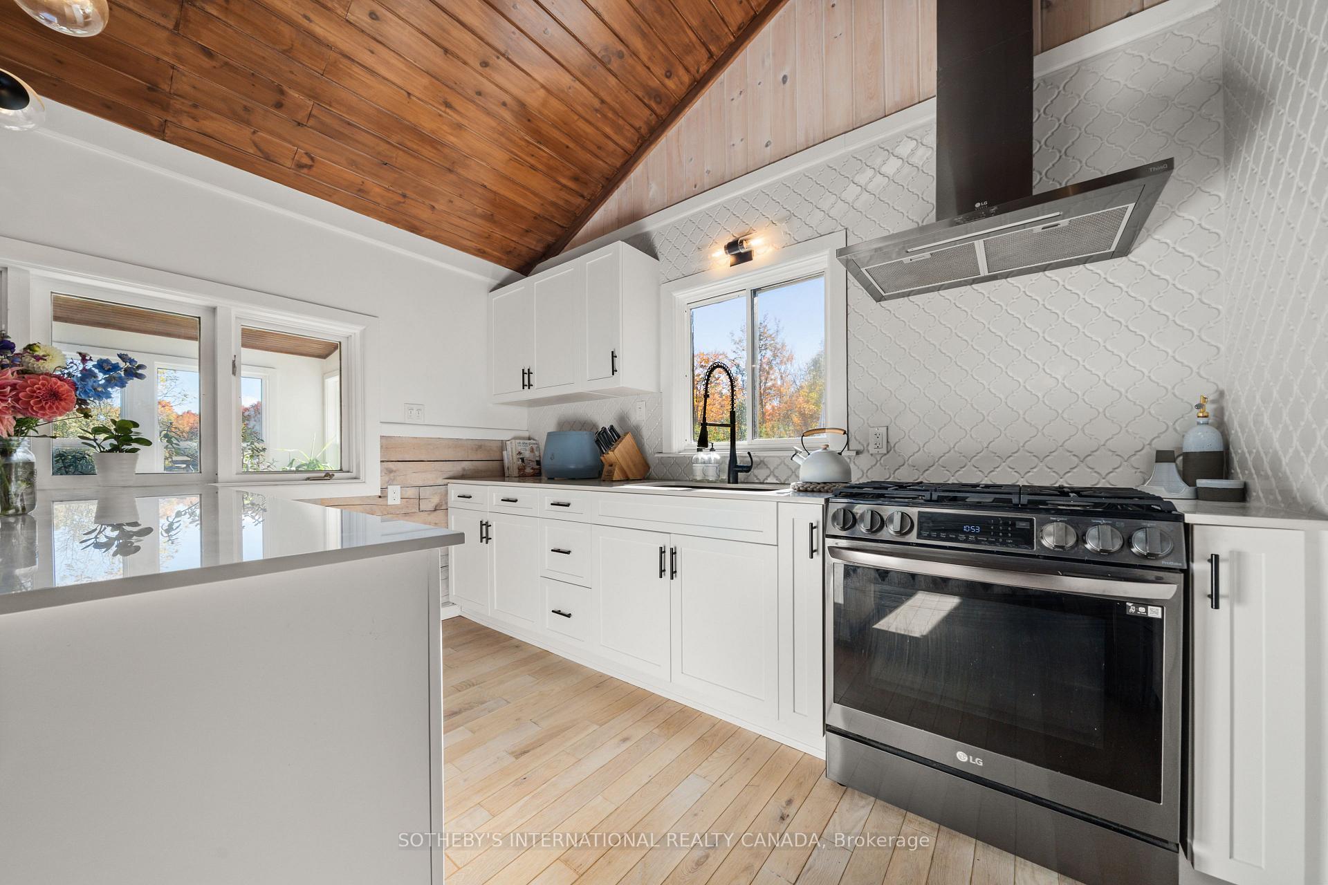 220 Easterbrook Road S