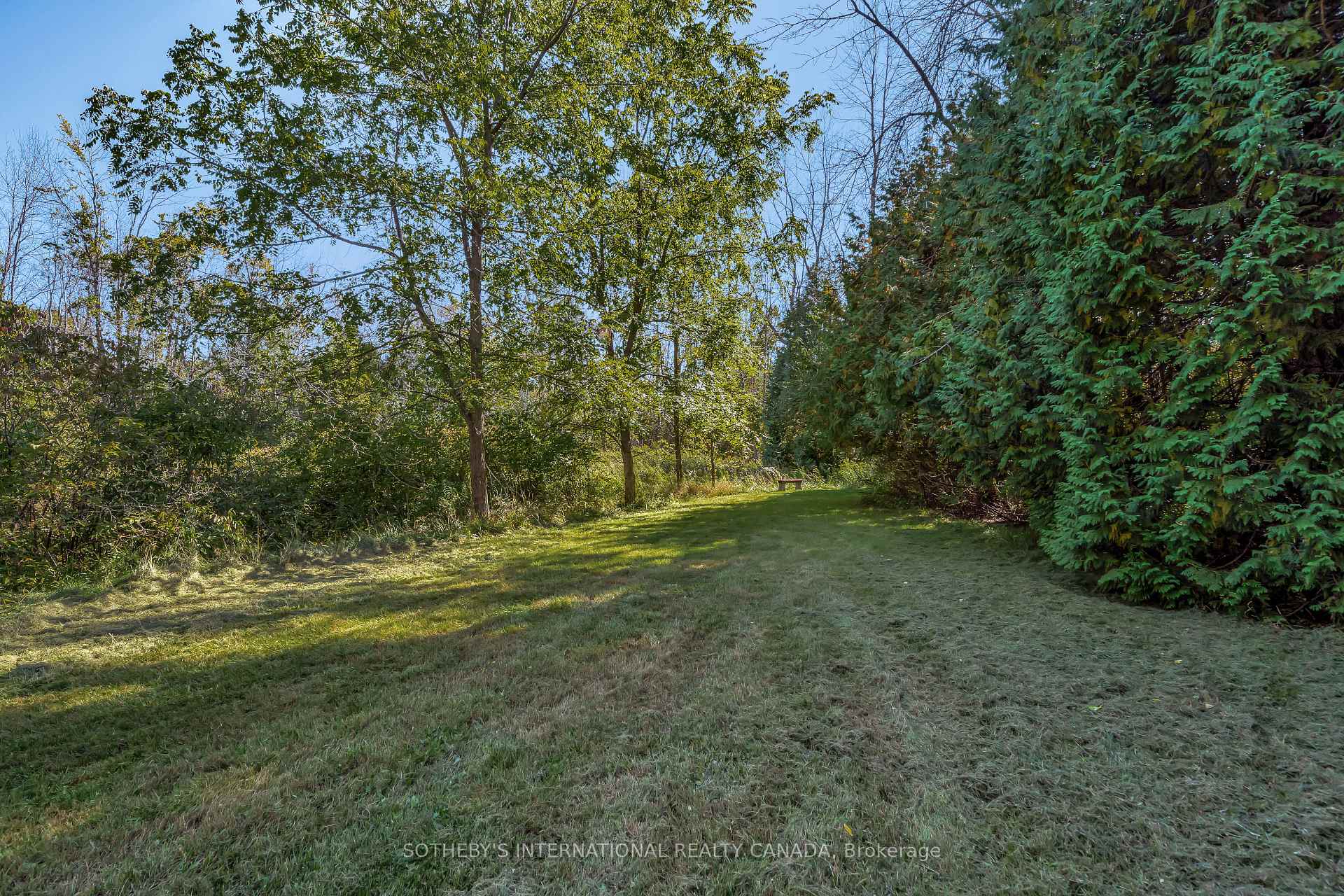 220 Easterbrook Road S