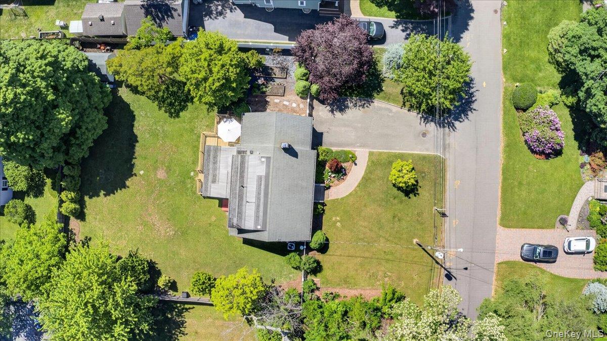 17 Barteau Avenue
