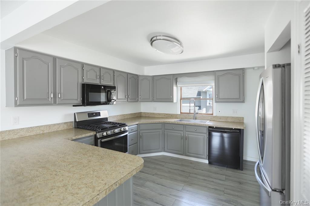 22 Jennings Avenue Unit: B