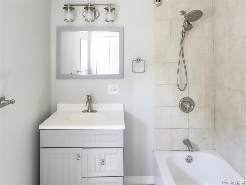 22 Jennings Avenue Unit: B