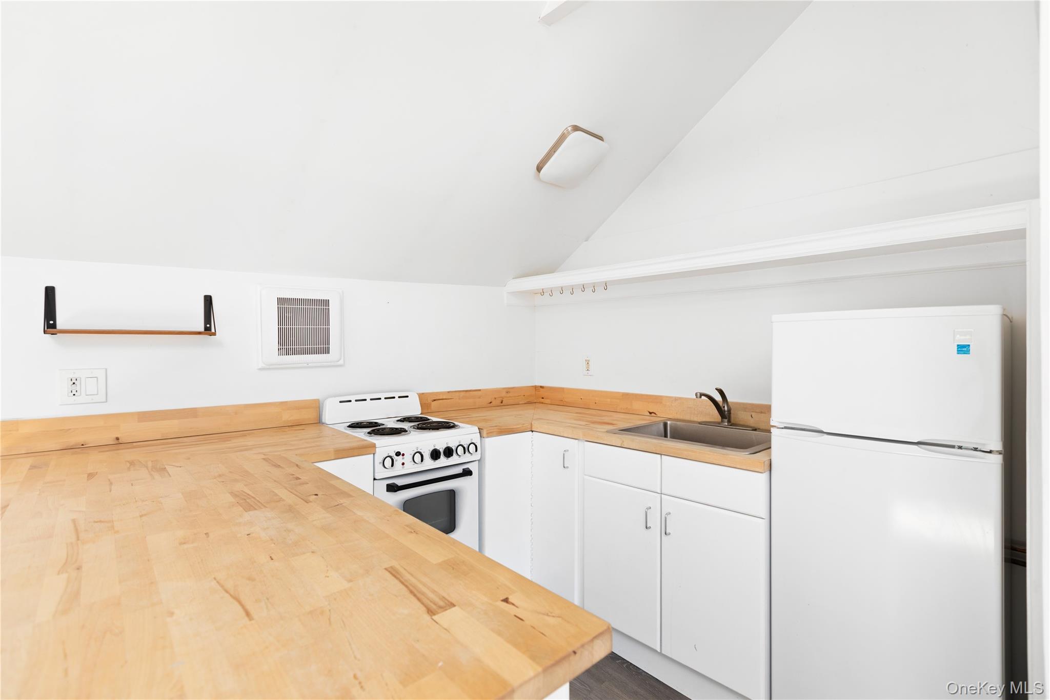 128 S Country Road Unit: A