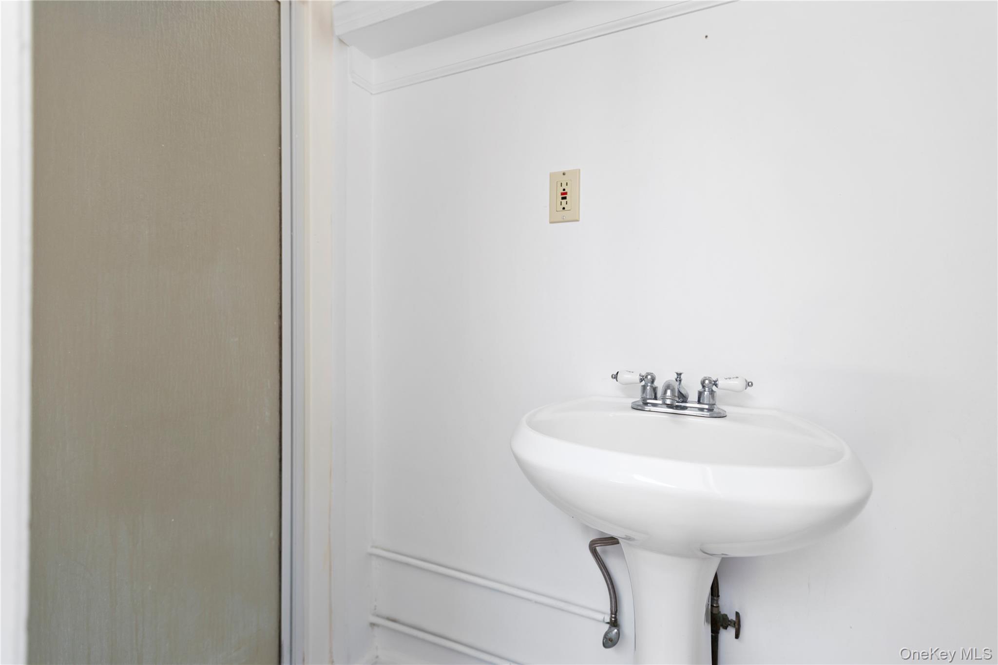 128 S Country Road Unit: A