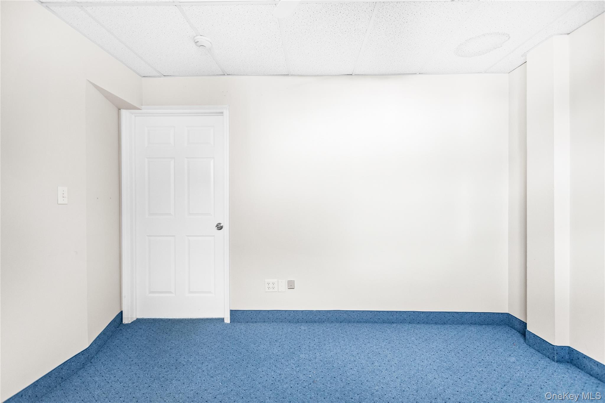 146 S Country Road Unit: 9