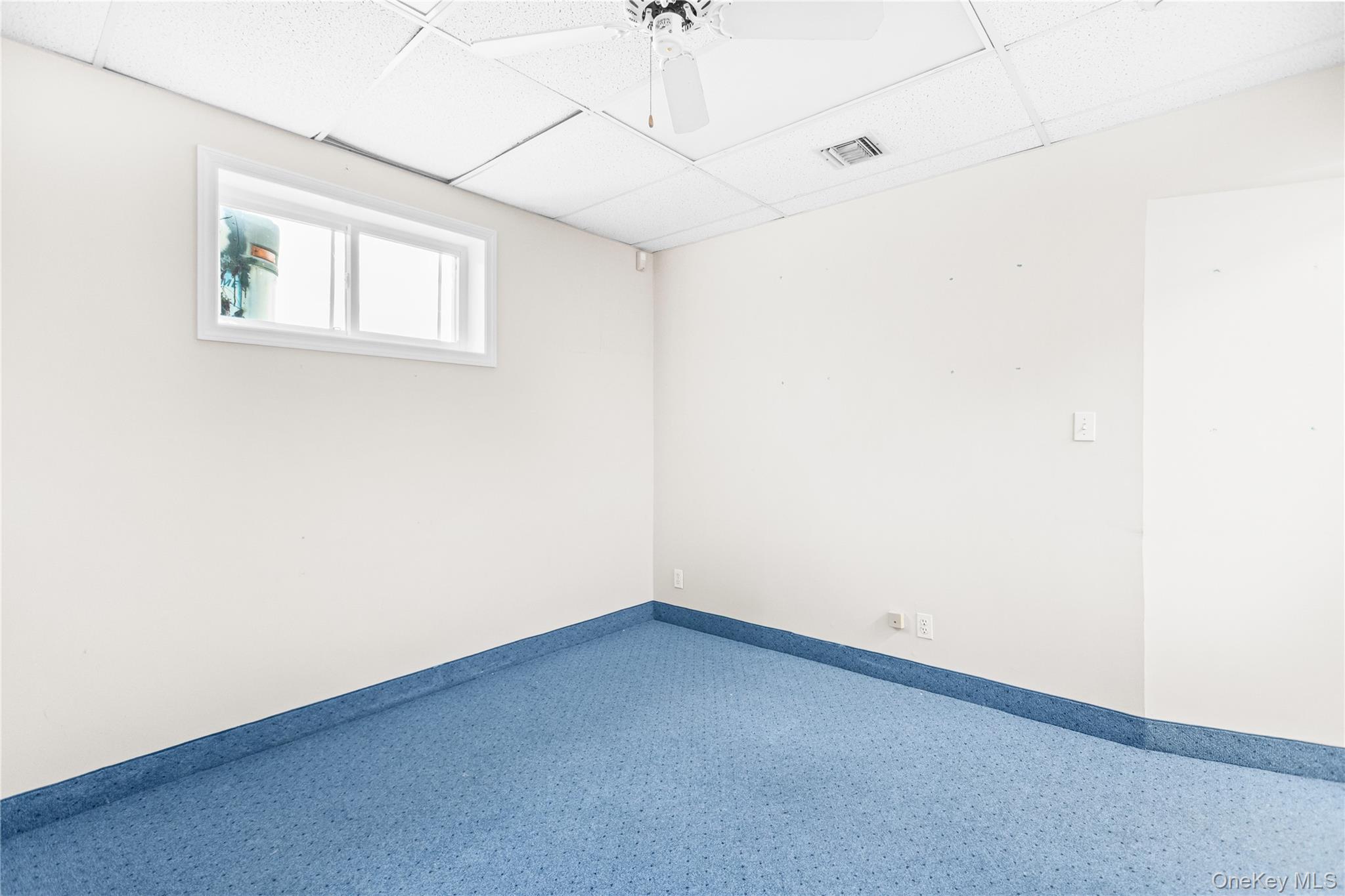 146 S Country Road Unit: 9