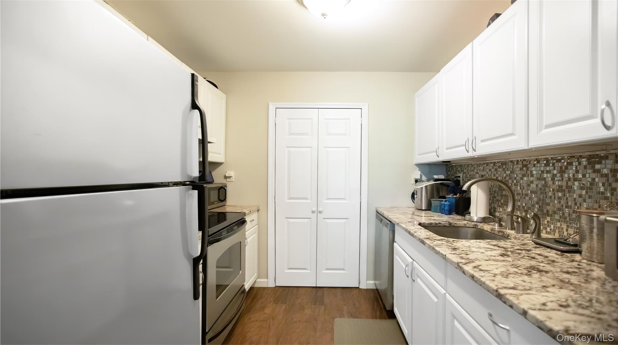 81 Richmond Boulevard Unit: 1B