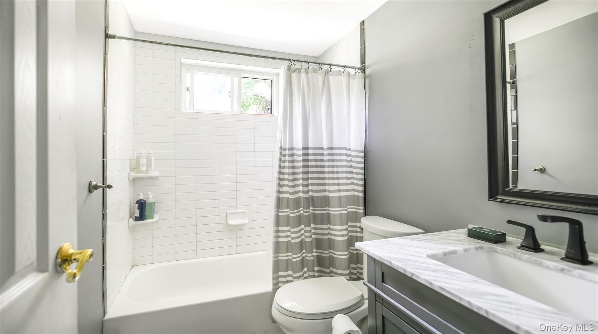 81 Richmond Boulevard Unit: 1B
