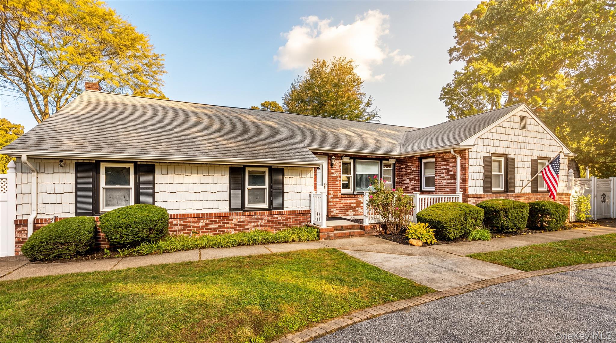85 Robinson Avenue