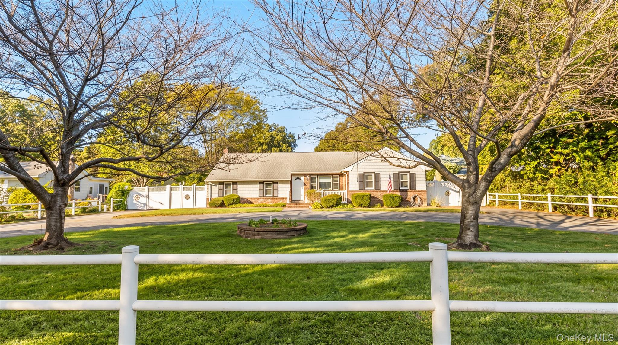 85 Robinson Avenue