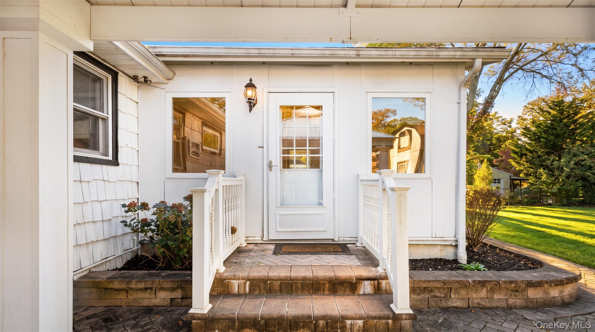 85 Robinson Avenue