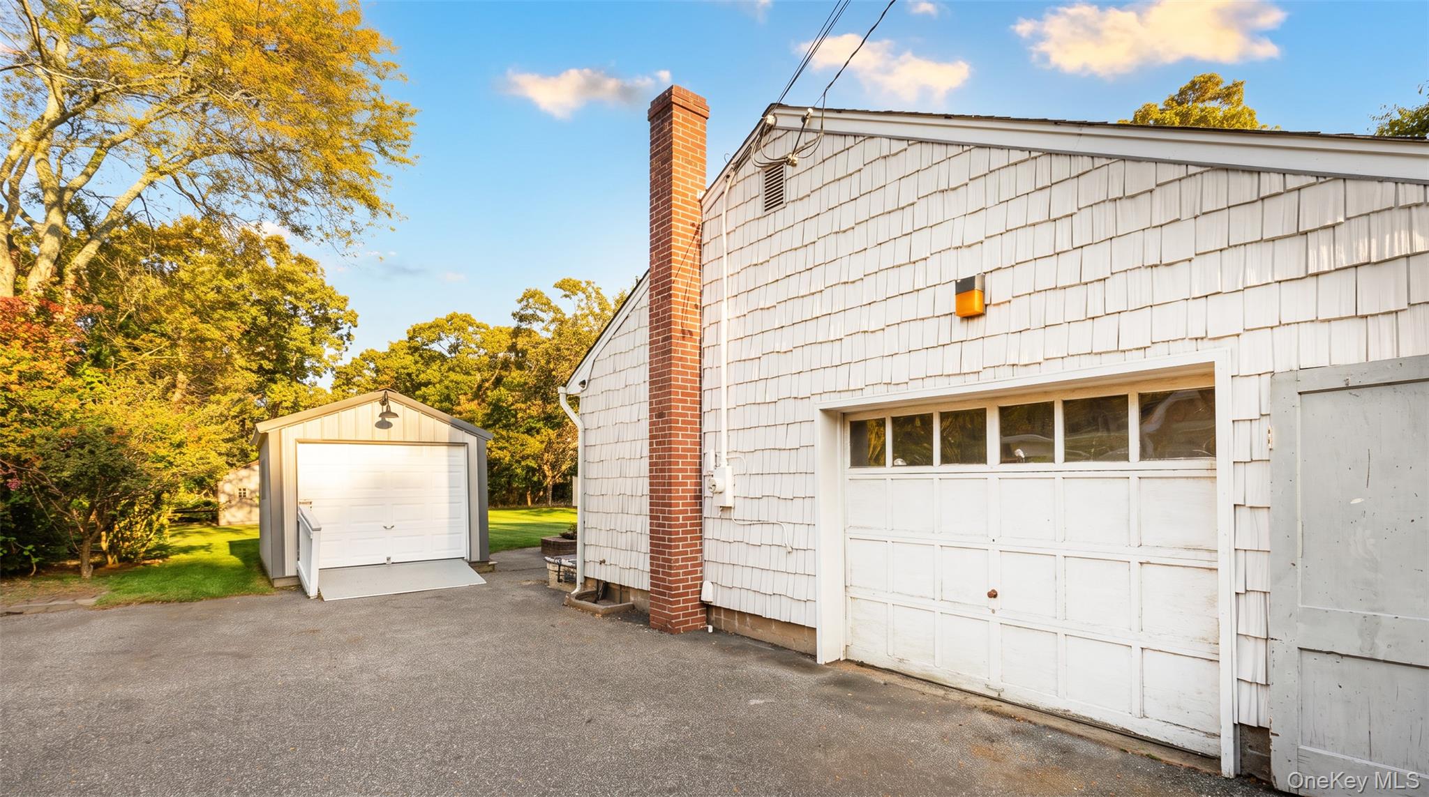 85 Robinson Avenue