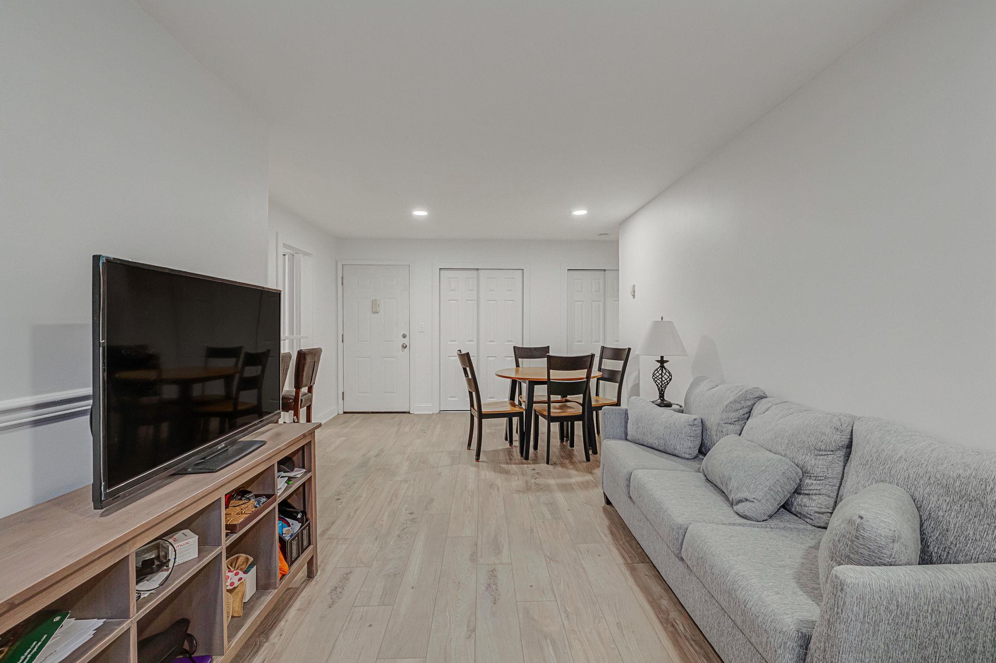 348 Lakeland Avenue Unit: 8A