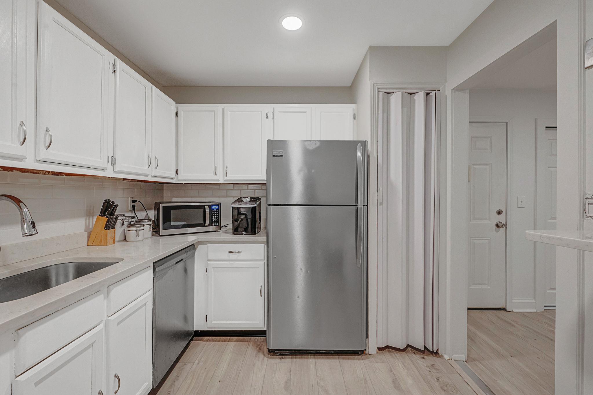 348 Lakeland Avenue Unit: 8A