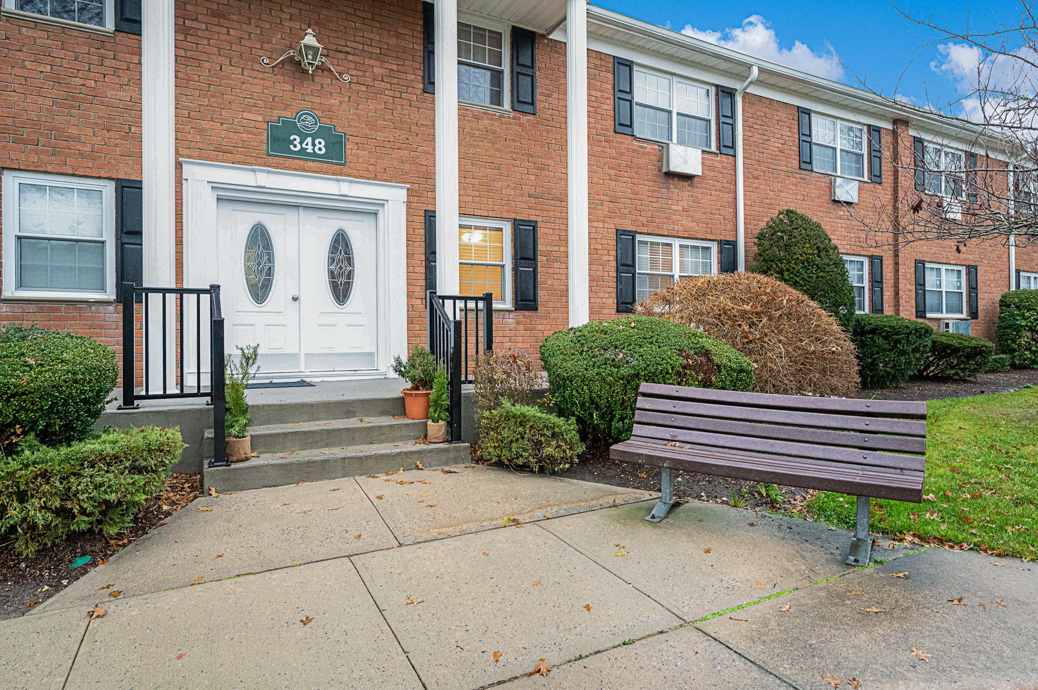 348 Lakeland Avenue Unit: 8A