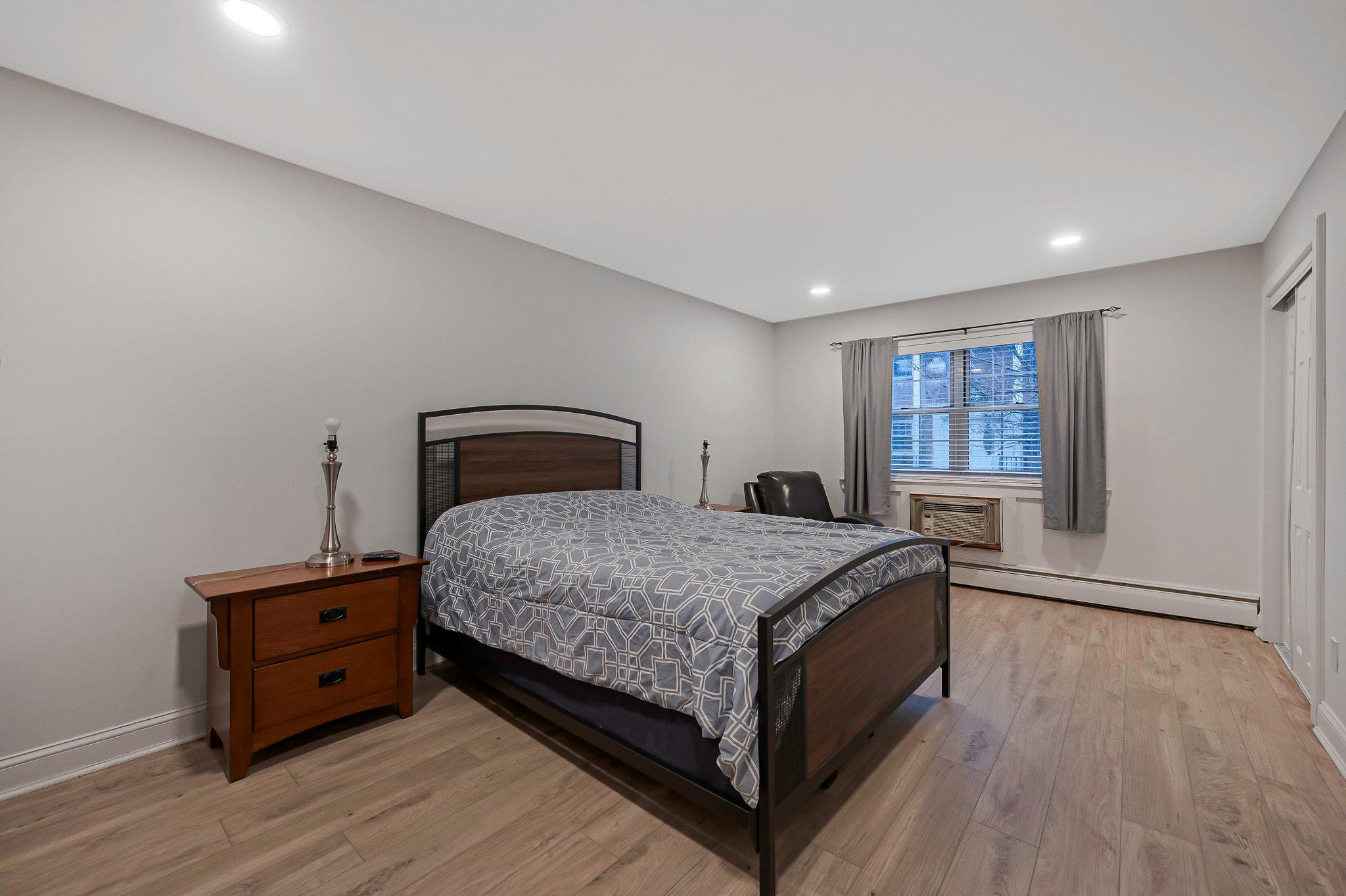348 Lakeland Avenue Unit: 8A