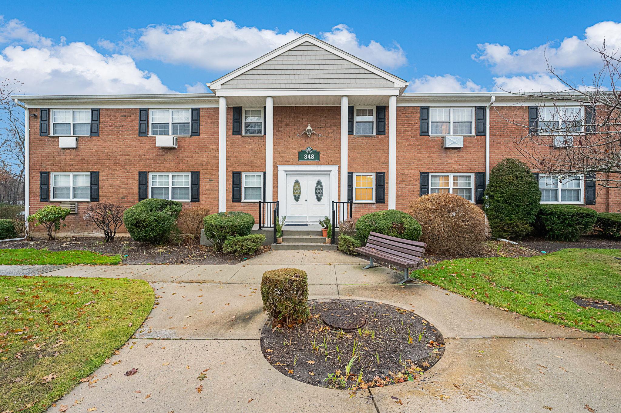 348 Lakeland Avenue Unit: 8A