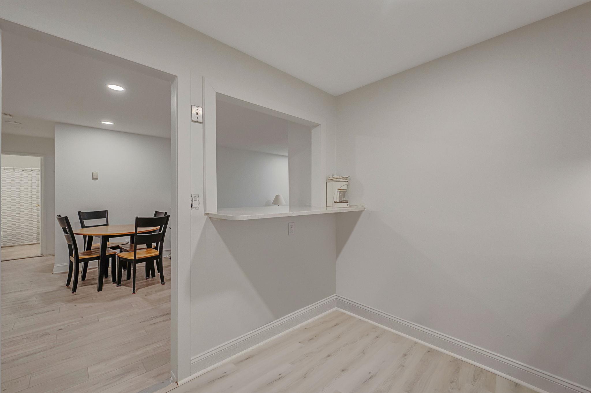 348 Lakeland Avenue Unit: 8A