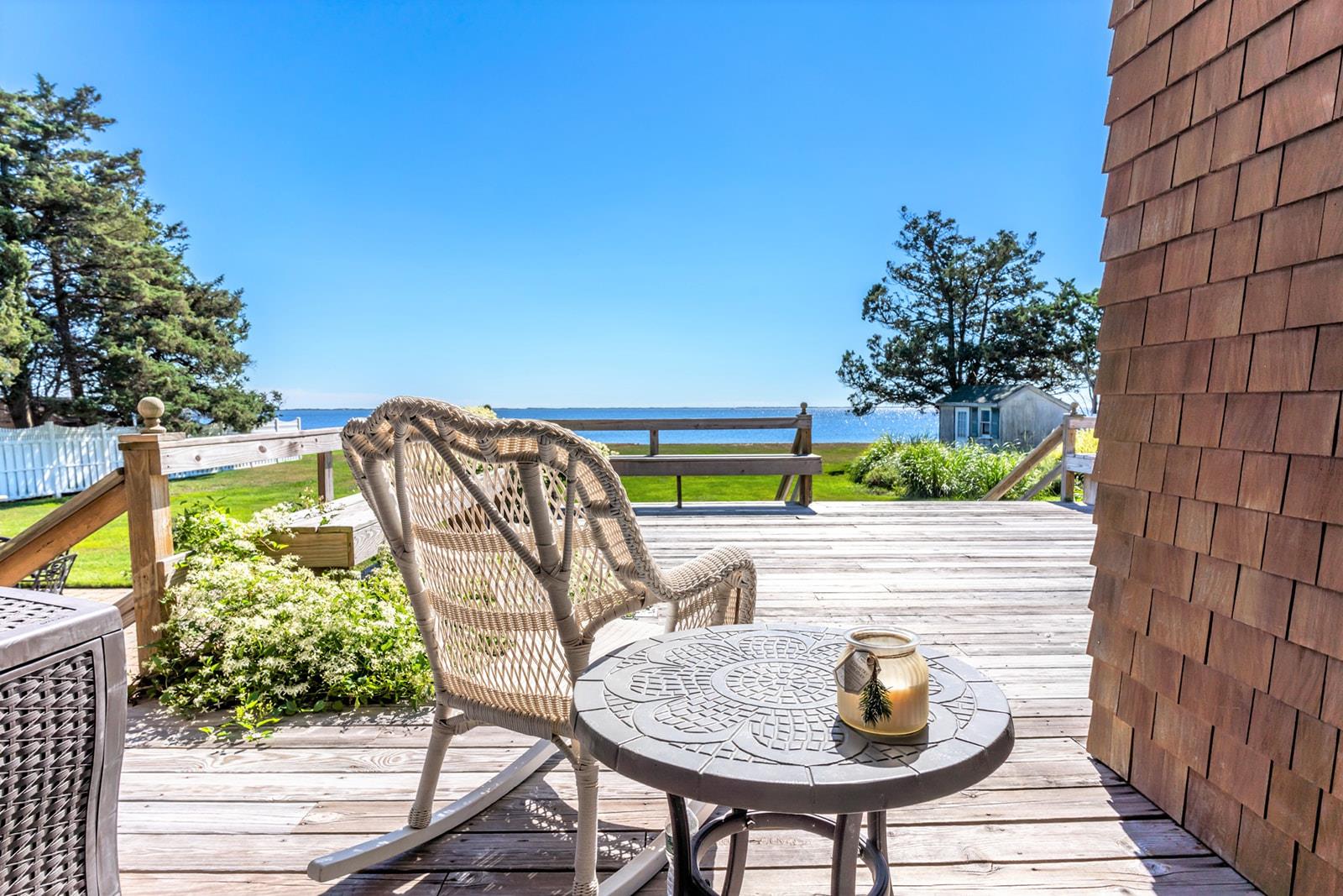 8 Bay Road