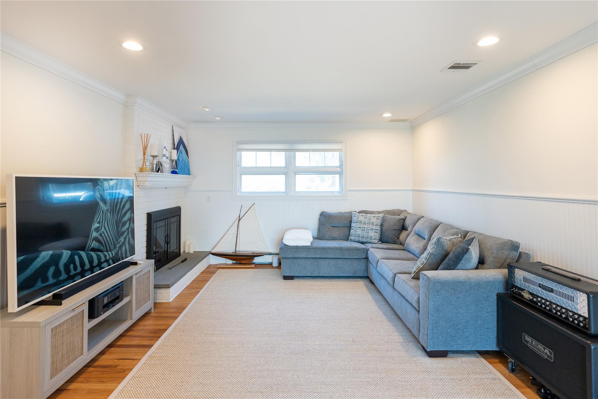 8 Bay Road