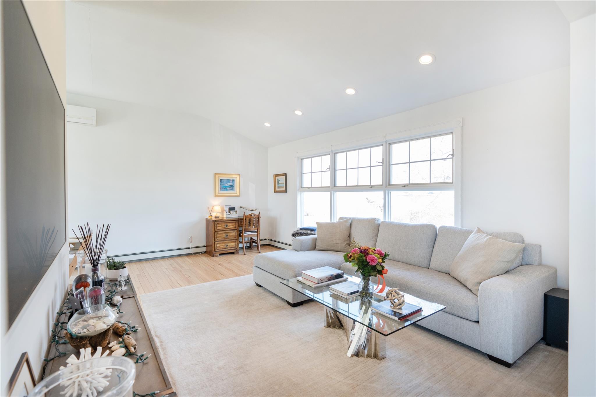 8 Bay Road