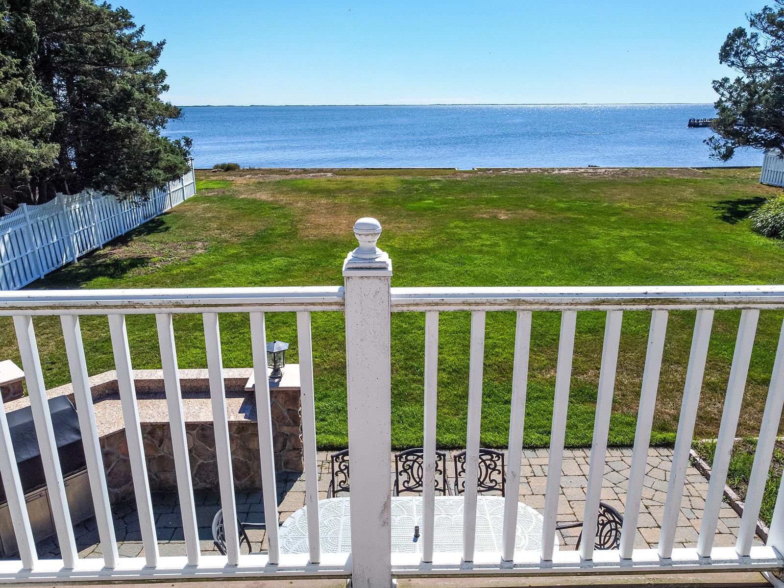 8 Bay Road